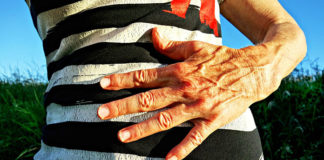 Czym jest kolka nerkowa i jak sobie z nią radzić?