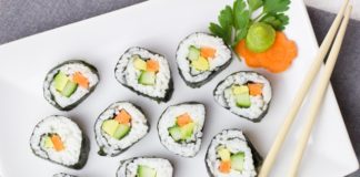 jak jeść pałeczkami