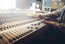 Czym skleić tłumik?