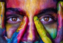 Dlaczego psu robią się niebieskie oczy?